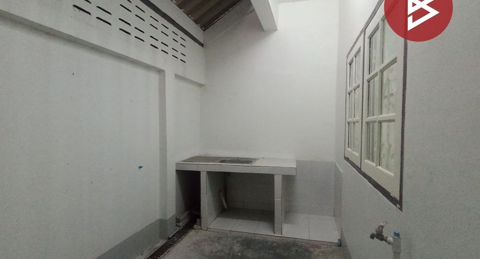For sale 2 bedrooms townhouse in Mueang Kanchanaburi, Kanchanaburi