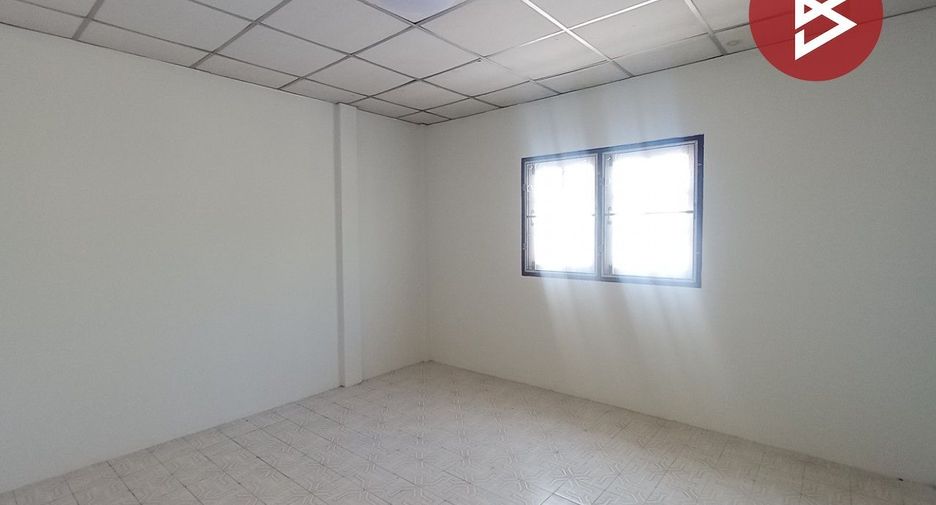 For sale 2 bedrooms townhouse in Mueang Kanchanaburi, Kanchanaburi