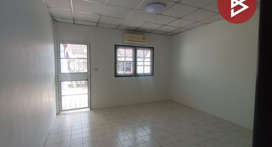 For sale 2 bedrooms townhouse in Mueang Kanchanaburi, Kanchanaburi