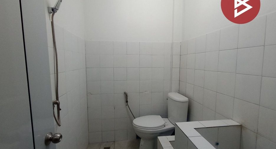 For sale 2 bedrooms townhouse in Mueang Kanchanaburi, Kanchanaburi