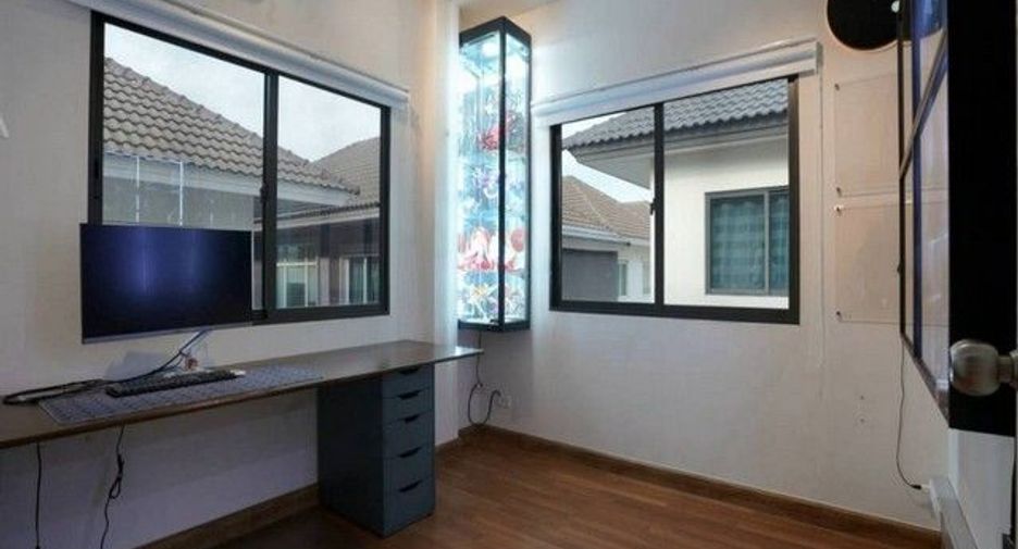 À louer 4 chambres maison à Bang Phli, Samut Prakan