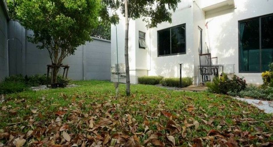 À louer 4 chambres maison à Bang Phli, Samut Prakan