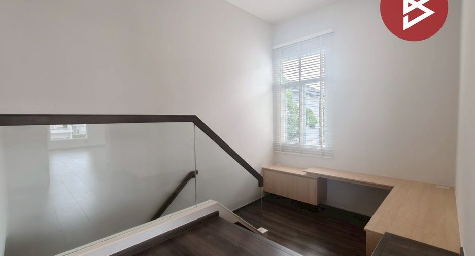 For sale 3 bedrooms house in Lat Krabang, Bangkok