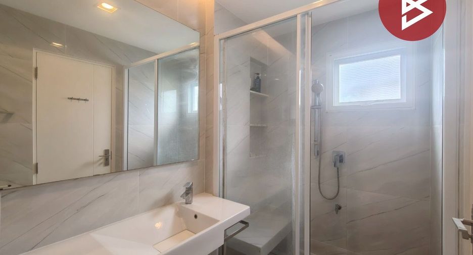 For sale 3 bedrooms house in Lat Krabang, Bangkok
