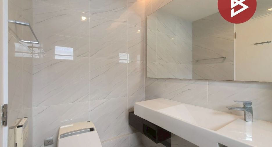 For sale 3 bedrooms house in Lat Krabang, Bangkok