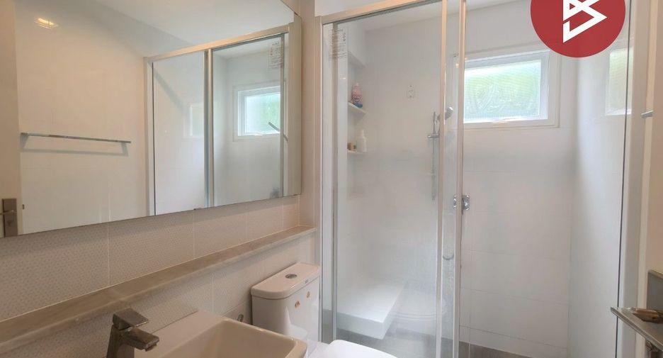 For sale 3 bedrooms house in Lat Krabang, Bangkok