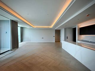 Продажа 3 спальни кондо в Сатхон, Бангкок