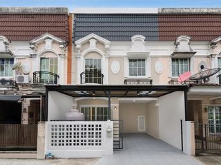 Продажа 3 спальни таунхаус в Pak Kret, Нонтабури