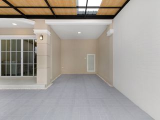 Продажа 3 спальни таунхаус в Pak Kret, Нонтабури