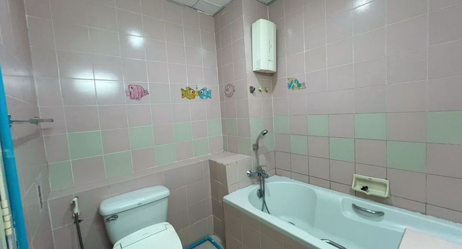 À vendre 2 chambres condo à Si Racha, Chonburi
