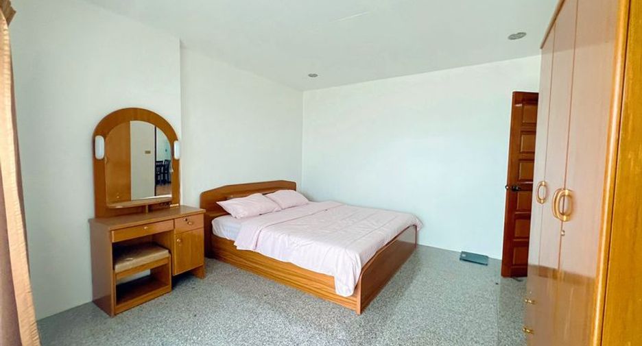 À vendre 2 chambres condo à Si Racha, Chonburi