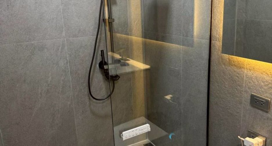 For sale 2 ベッドルーム apartment in Bang Lamung, Chonburi
