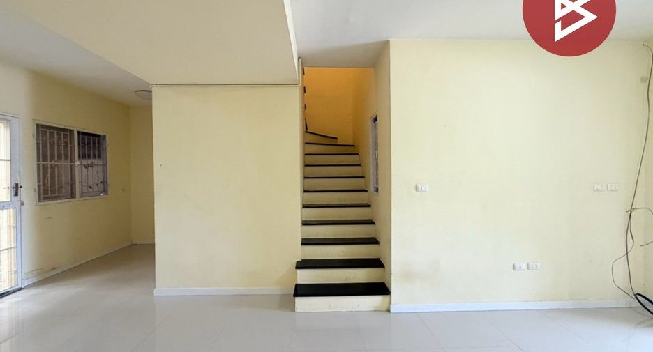 Продажа 3 спальни таунхаус в Mueang Pathum Thani, Патумтани