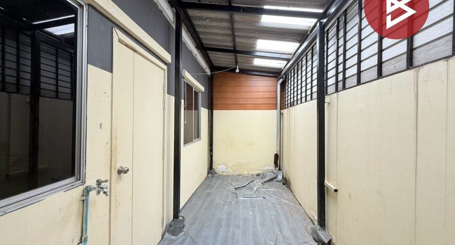 Продажа 3 спальни таунхаус в Mueang Pathum Thani, Патумтани