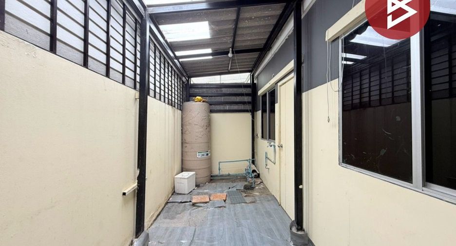 Продажа 3 спальни таунхаус в Mueang Pathum Thani, Патумтани