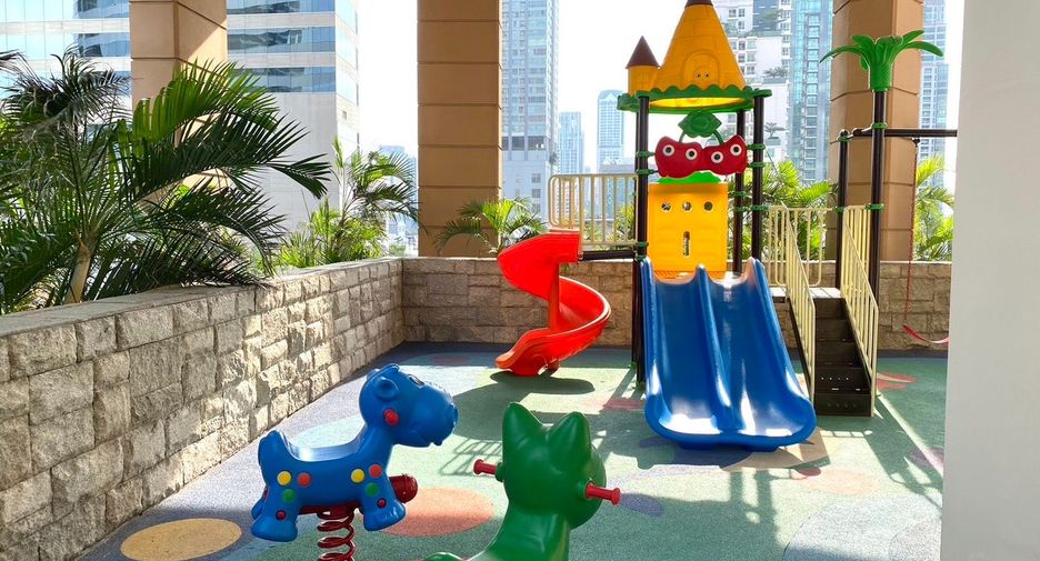 For rent 2 bedrooms condo in Bang Lamung, Chonburi