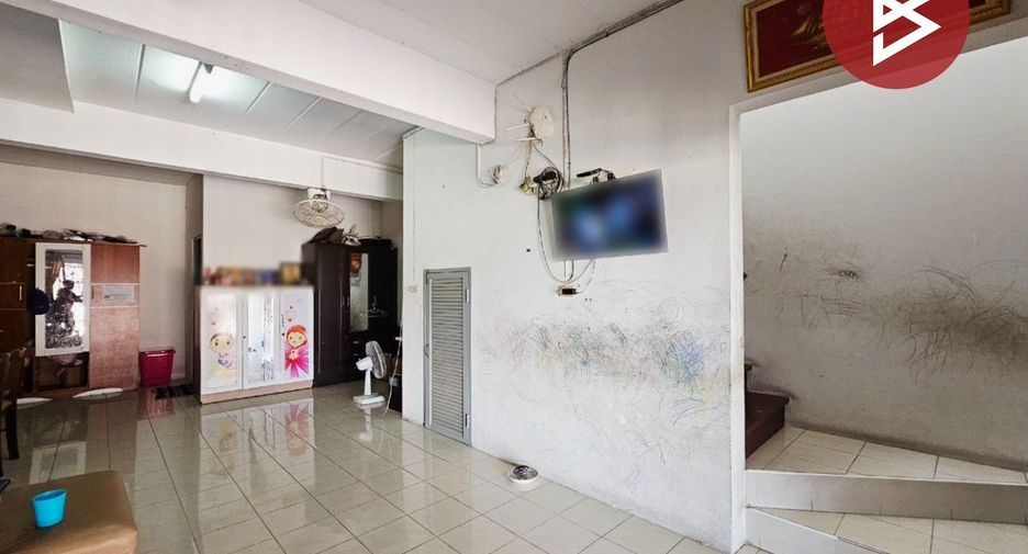 For sale 3 bedrooms townhouse in Mueang Chon Buri, Chonburi