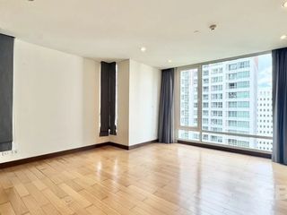 Продажа 3 спальни кондо в Патхум Щан, Бангкок