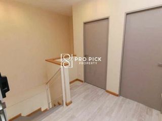Продажа 2 спальни кондо в Пхра Кханонг, Бангкок