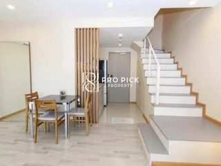 Продажа 2 спальни кондо в Пхра Кханонг, Бангкок
