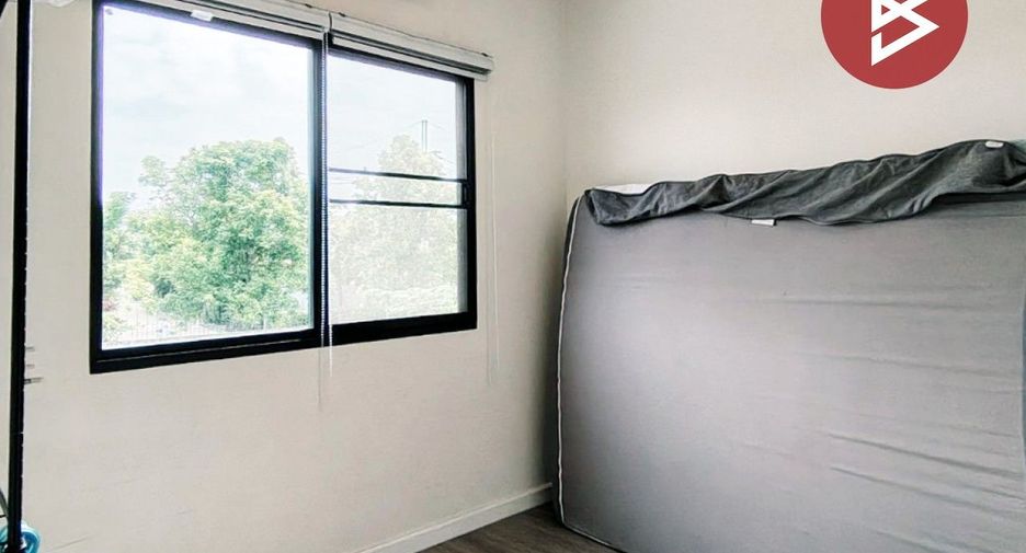 For sale 4 bedrooms townhouse in Bang Kruai, Nonthaburi