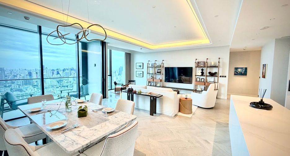 For rent 3 bedrooms condo in Sathon, Bangkok