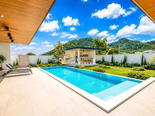 Villa zum Kauf mit 4 Zimmer in Hua Hin, Prachuap Khiri Khan