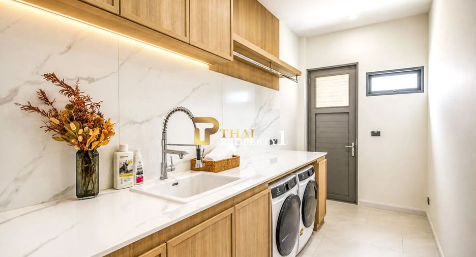 À vendre 4 chambres villa à Hua Hin, Prachuap Khiri Khan