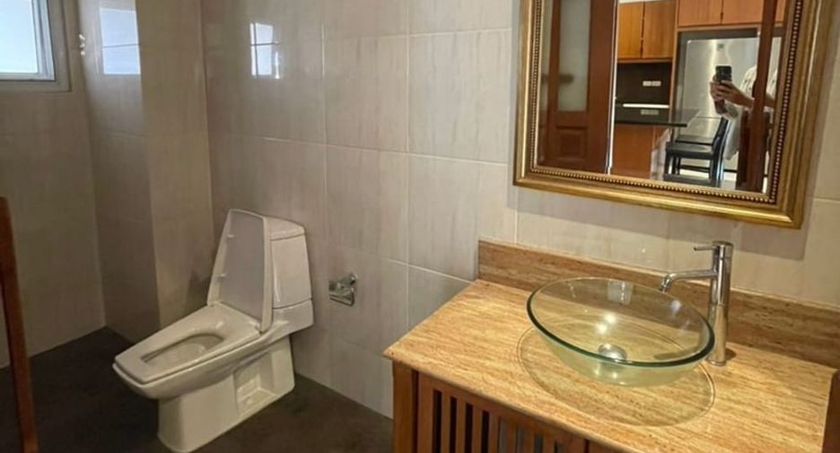 For rent 5 bedrooms villa in Bang Lamung, Chonburi
