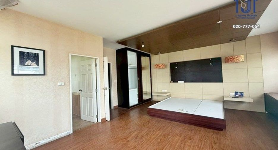 Casa adosada en venta de 3 habitaciones en Lak Si, Bangkok