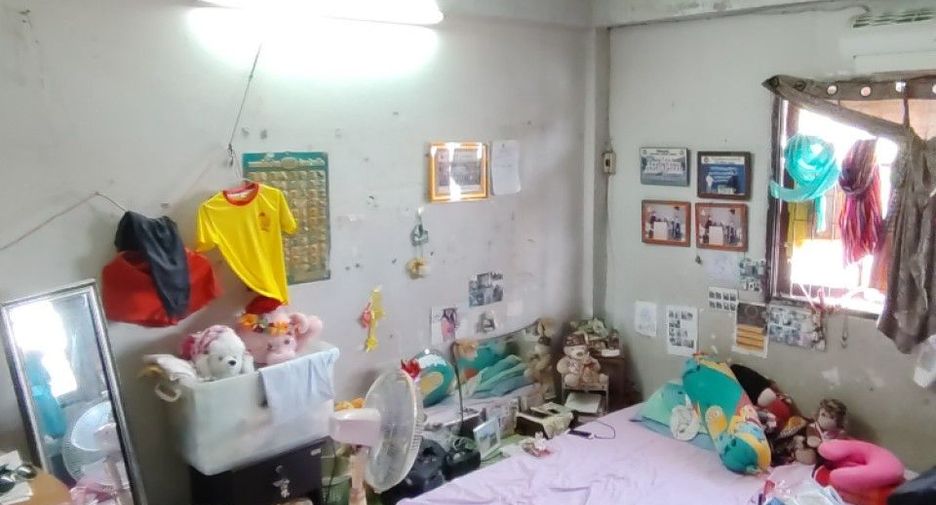 Продажа 3 спальни торговое помещение в Mueang Samut Prakan, Самутпракан