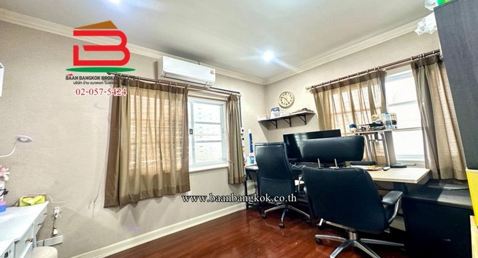 For sale 4 bedrooms house in Pak Kret, Nonthaburi