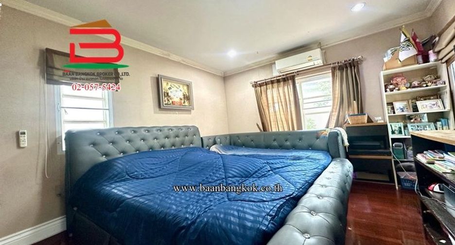 For sale 4 bedrooms house in Pak Kret, Nonthaburi