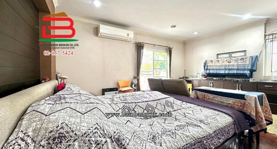 For sale 4 bedrooms house in Pak Kret, Nonthaburi