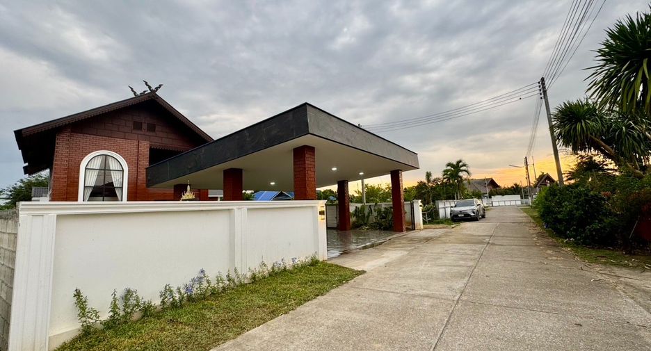 For rent and for sale 5 bedrooms house in Saraphi, Chiang Mai