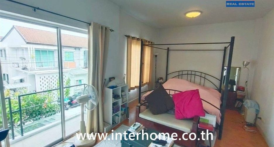 Reihenhaus zum Kauf mit 4 Zimmer in Sai Mai, Bangkok