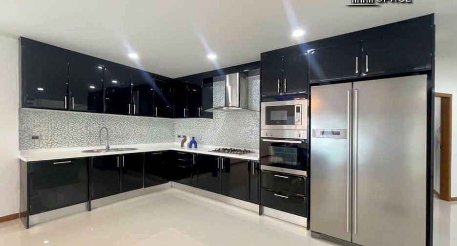 Villa en alquiler de 5 habitaciones en Jomtien, Pattaya