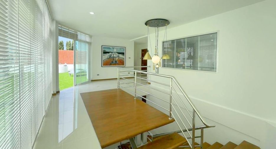 Villa en alquiler de 5 habitaciones en Jomtien, Pattaya
