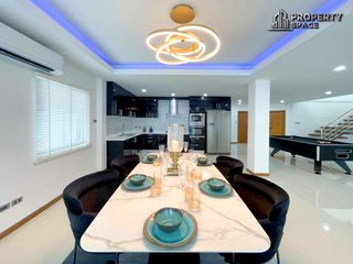 Villa en alquiler de 5 habitaciones en Bang Lamung, Chonburi