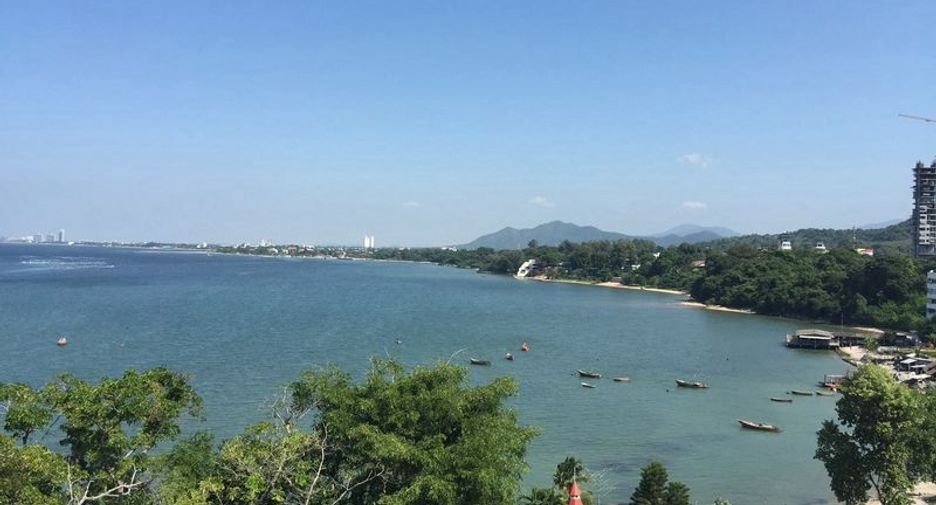 For rent and for sale 1 bed condo in Si Racha, Chonburi