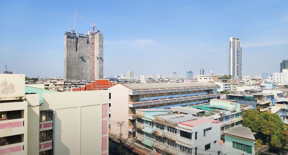 For sale 1 bed condo in Thon Buri, Bangkok
