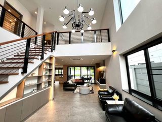 For sale 4 bedrooms house in Mueang Chiang Mai, Chiang Mai