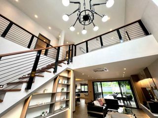For sale 4 bedrooms house in Mueang Chiang Mai, Chiang Mai