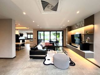 For sale 4 bedrooms house in Mueang Chiang Mai, Chiang Mai