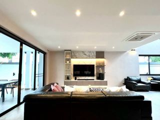 For sale 4 bedrooms house in Mueang Chiang Mai, Chiang Mai