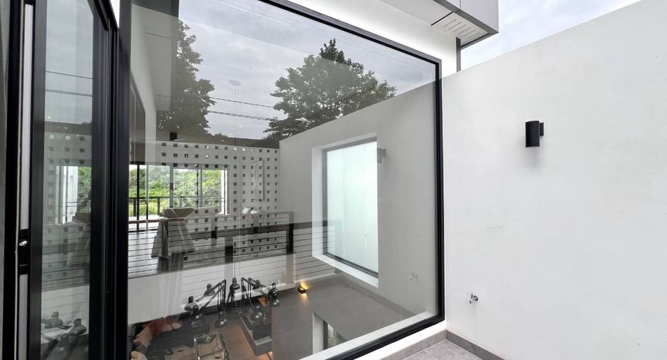 Продажа 4 спальни дом в Mueang Chiang Mai, Чианг Маи