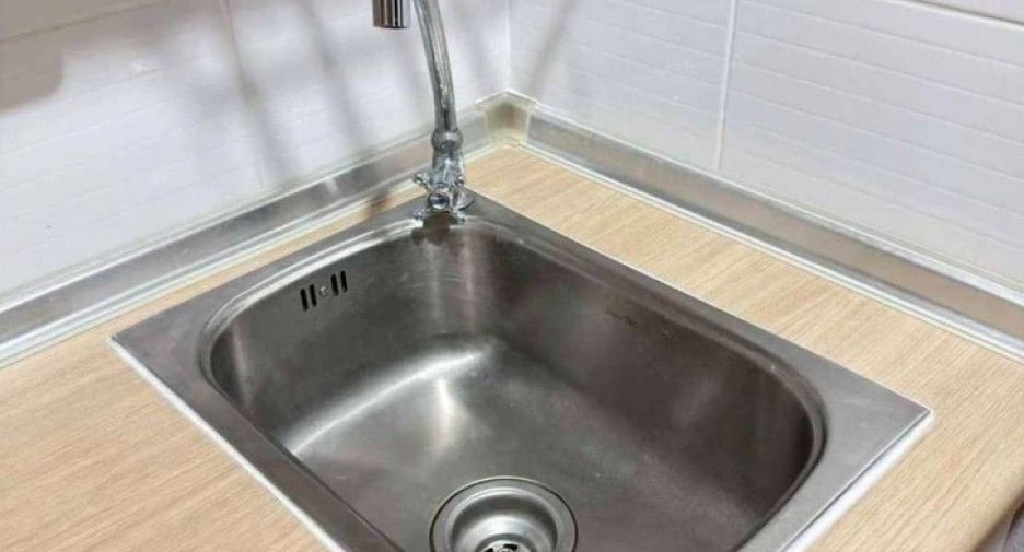 For sale 1 bed condo in Mueang Samut Prakan, Samut Prakan