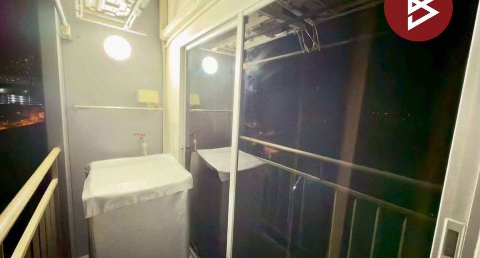 For sale 1 bed condo in Mueang Samut Prakan, Samut Prakan