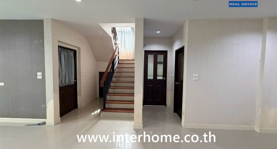 Haus zum Kauf mit 3 Zimmer in Khlong Sam Wa, Bangkok