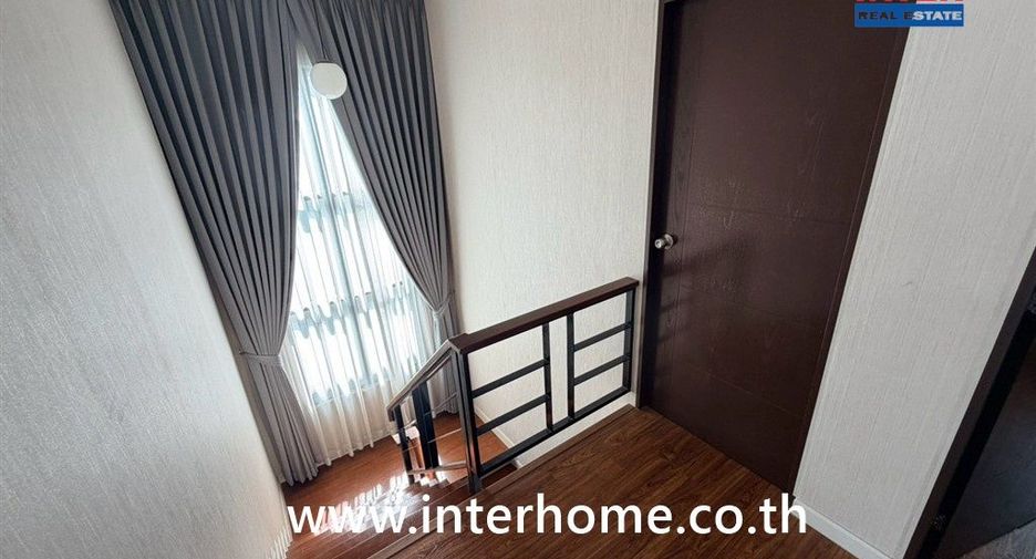 Haus zum Kauf mit 3 Zimmer in Khlong Sam Wa, Bangkok